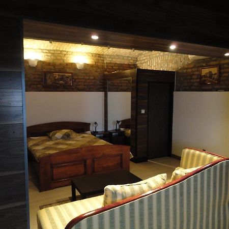 Studio 600 Belgrade Room photo